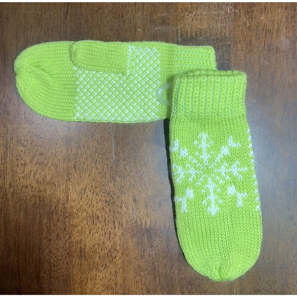 Green snowflake toddler size 2-4 warm cozy mittens lime green